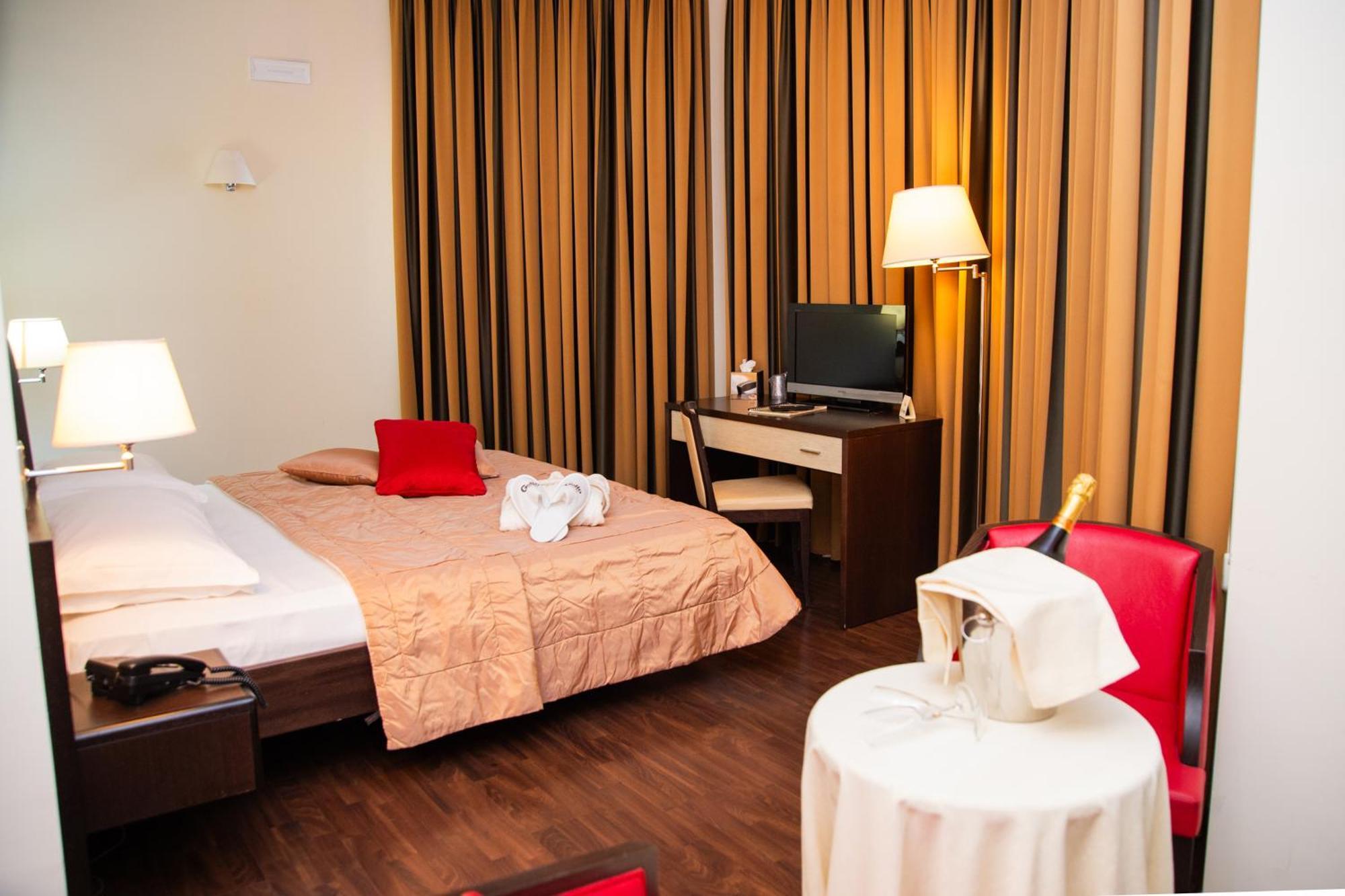 Gullo Hotel Acconia Luaran gambar